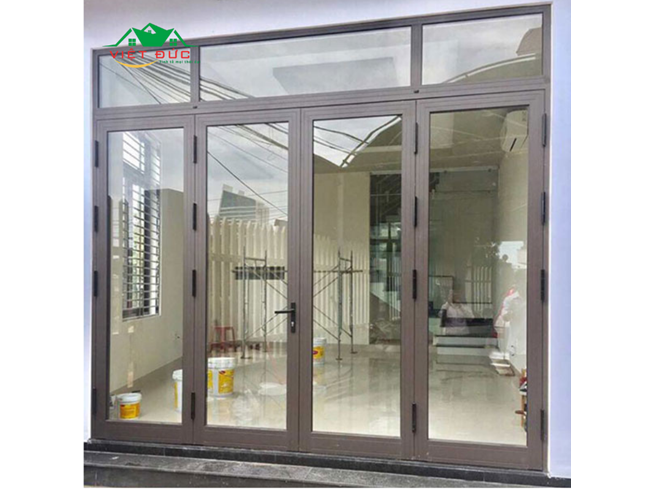 CỬA ĐI NHÔM XINGFA 4 CÁNH MỞ QUAY